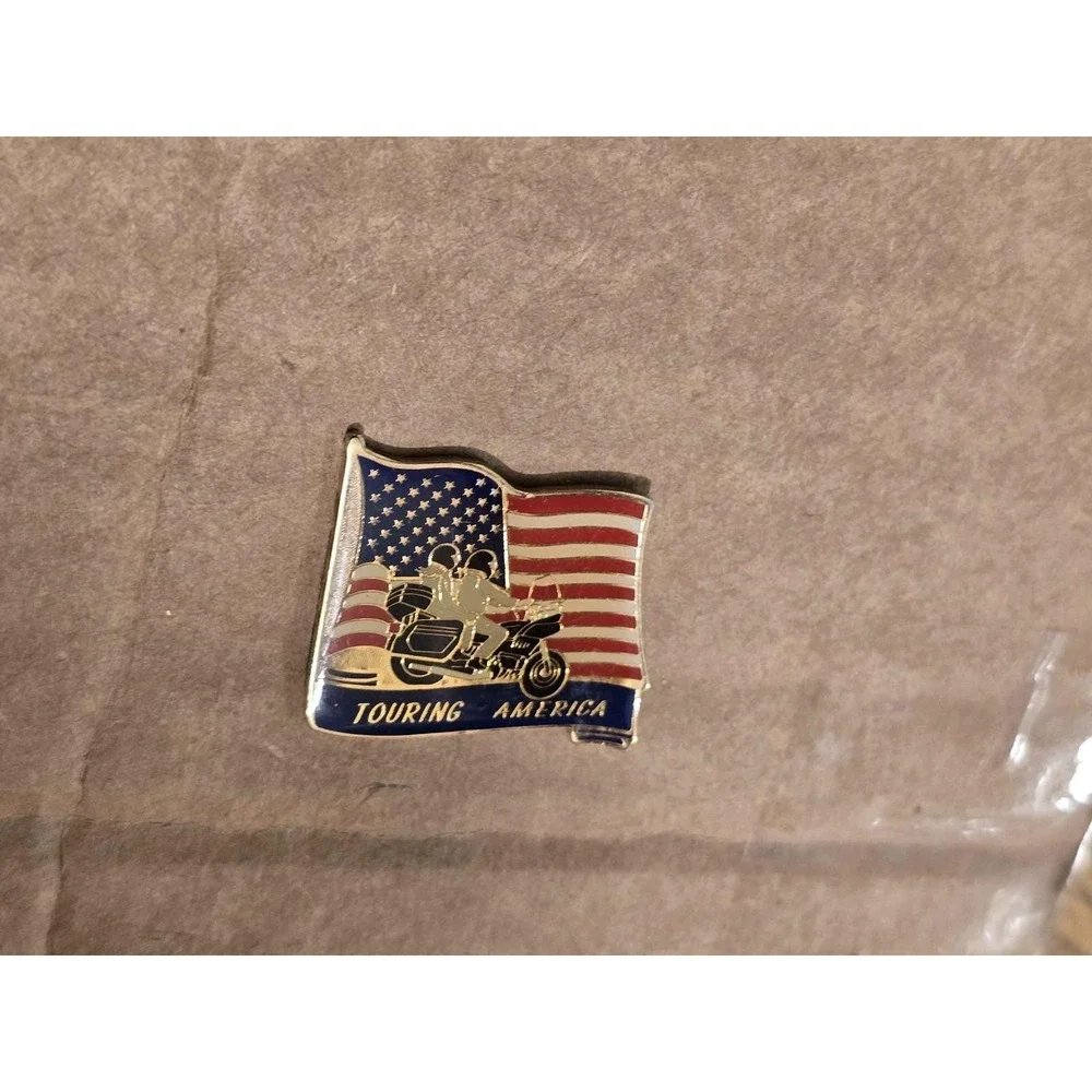 Touring America Motorcycle Flag Souvenir Lapel Vest Hat Pin J11